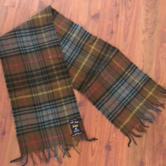 Johnstons of Elgin Made in Scotland pure New World lambs wool plaid scarf - Picture 3 of 5